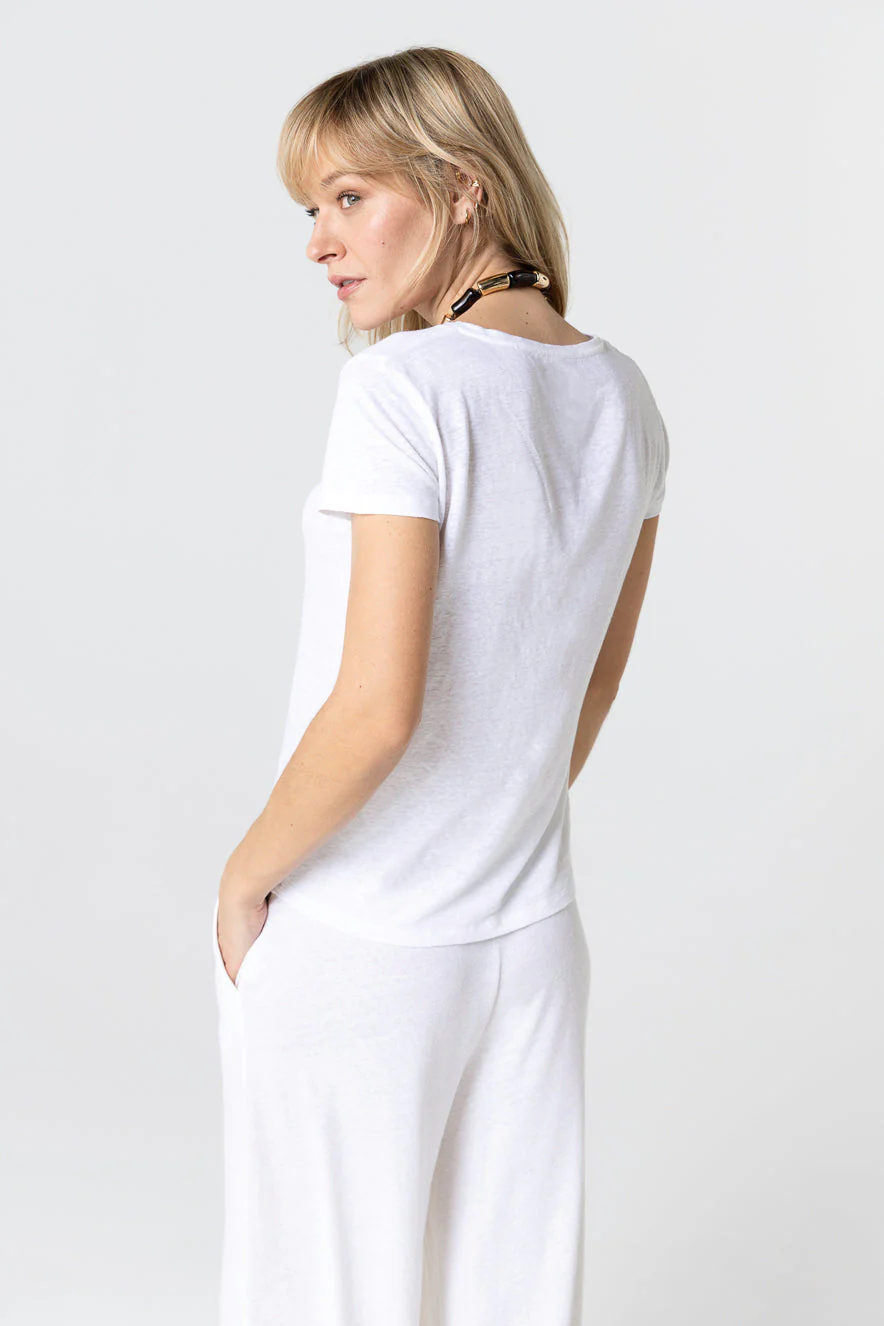 T-shirt Blanc Col V Manches Courtes en Lin et Elasthanne - Image 3