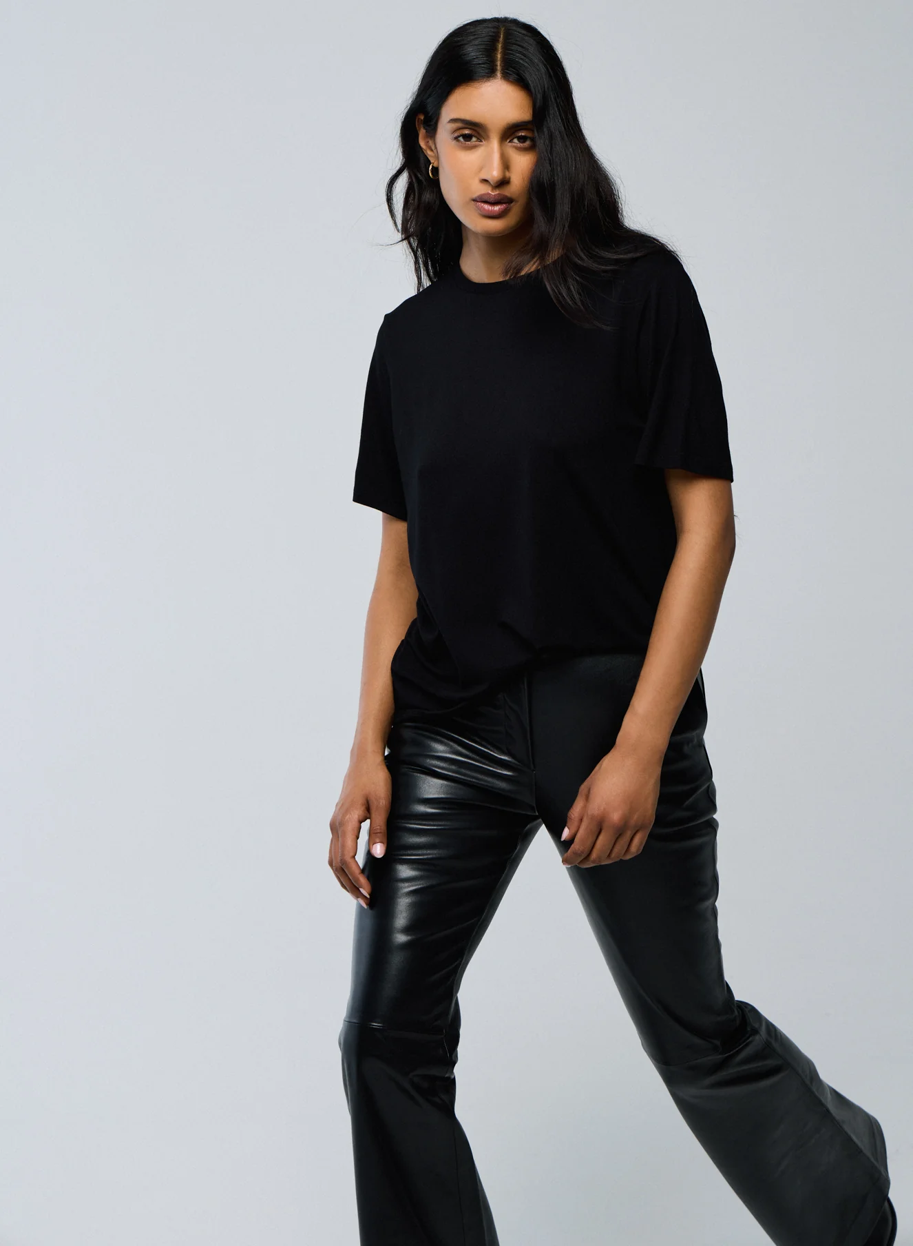 T-shirt Noir Col Rond Manches Courtes en Viscose / Élasthanne - Image 5