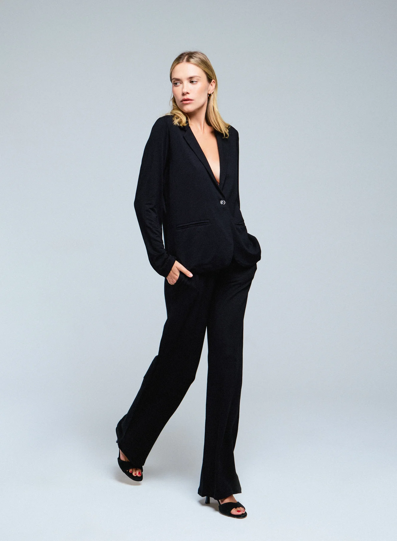 Veste Noire Col Manches Longues en Viscose / Élasthanne - Image 4