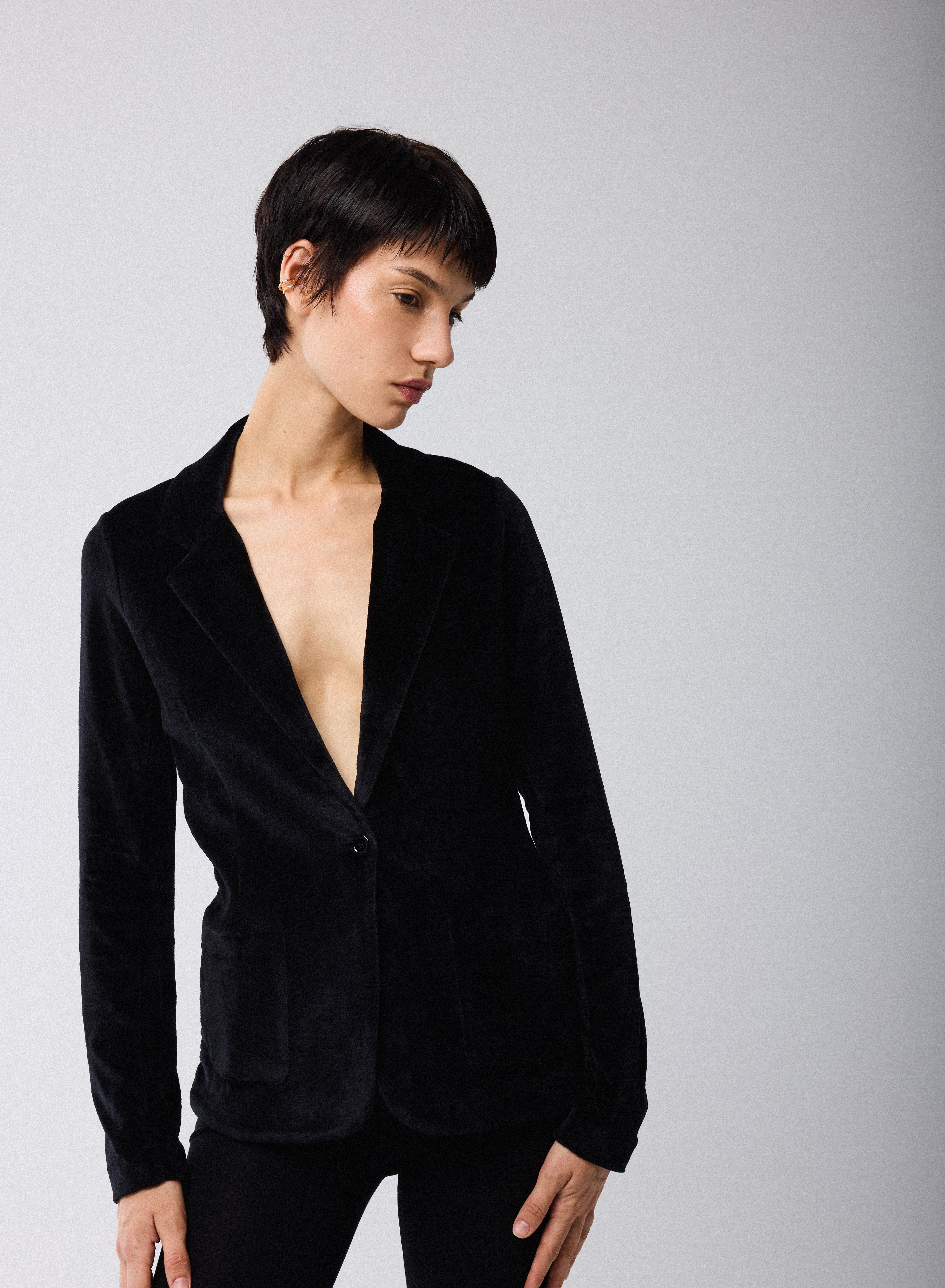 Veste Noire Manches Longues en Velours - Image 2