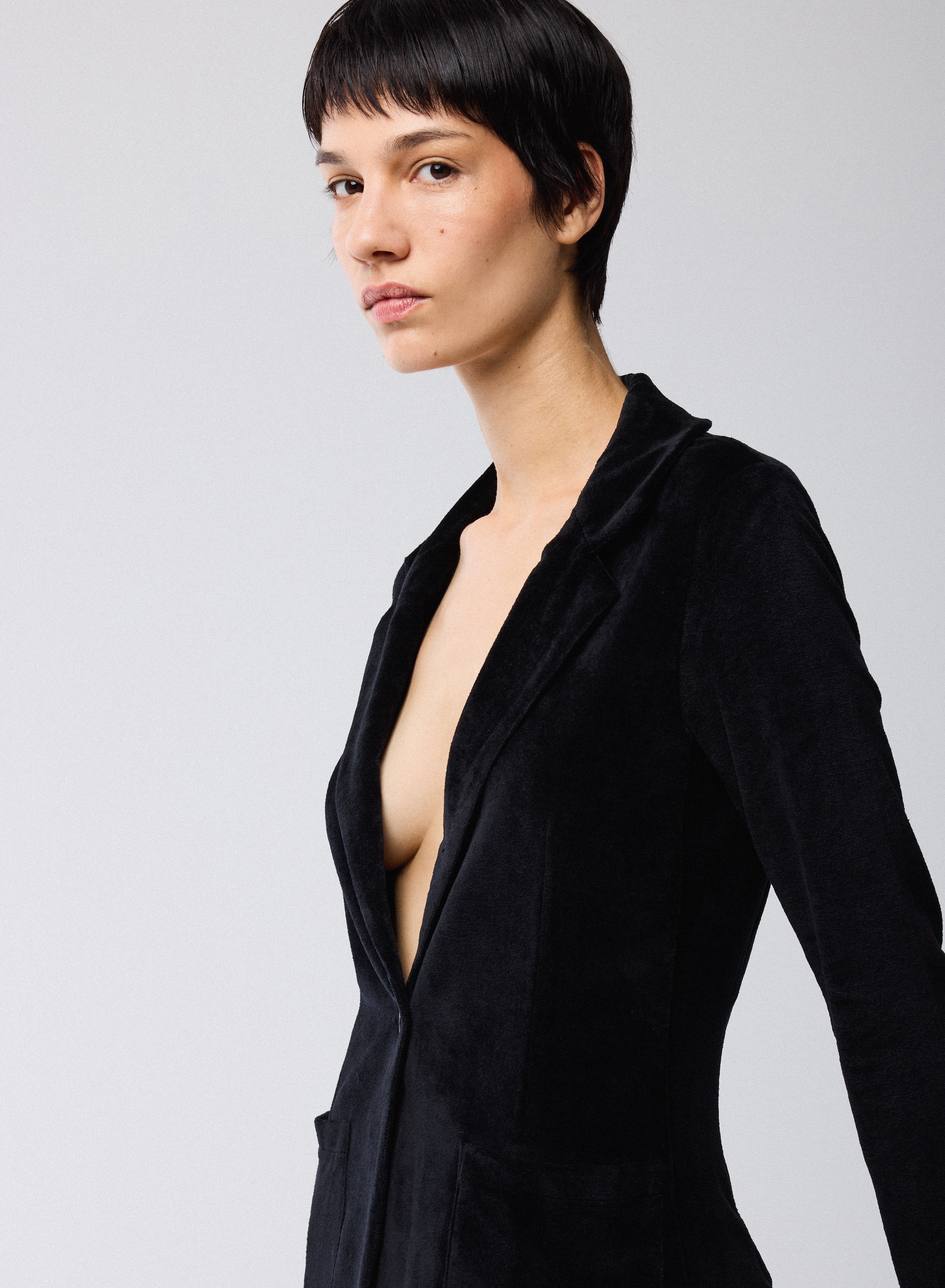 Veste Noire Manches Longues en Velours - Image 5